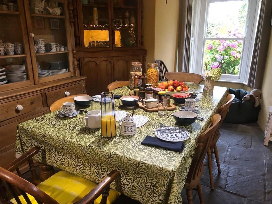 Ynyswen Bed & Breakfast Nantgaredig Buitenkant foto